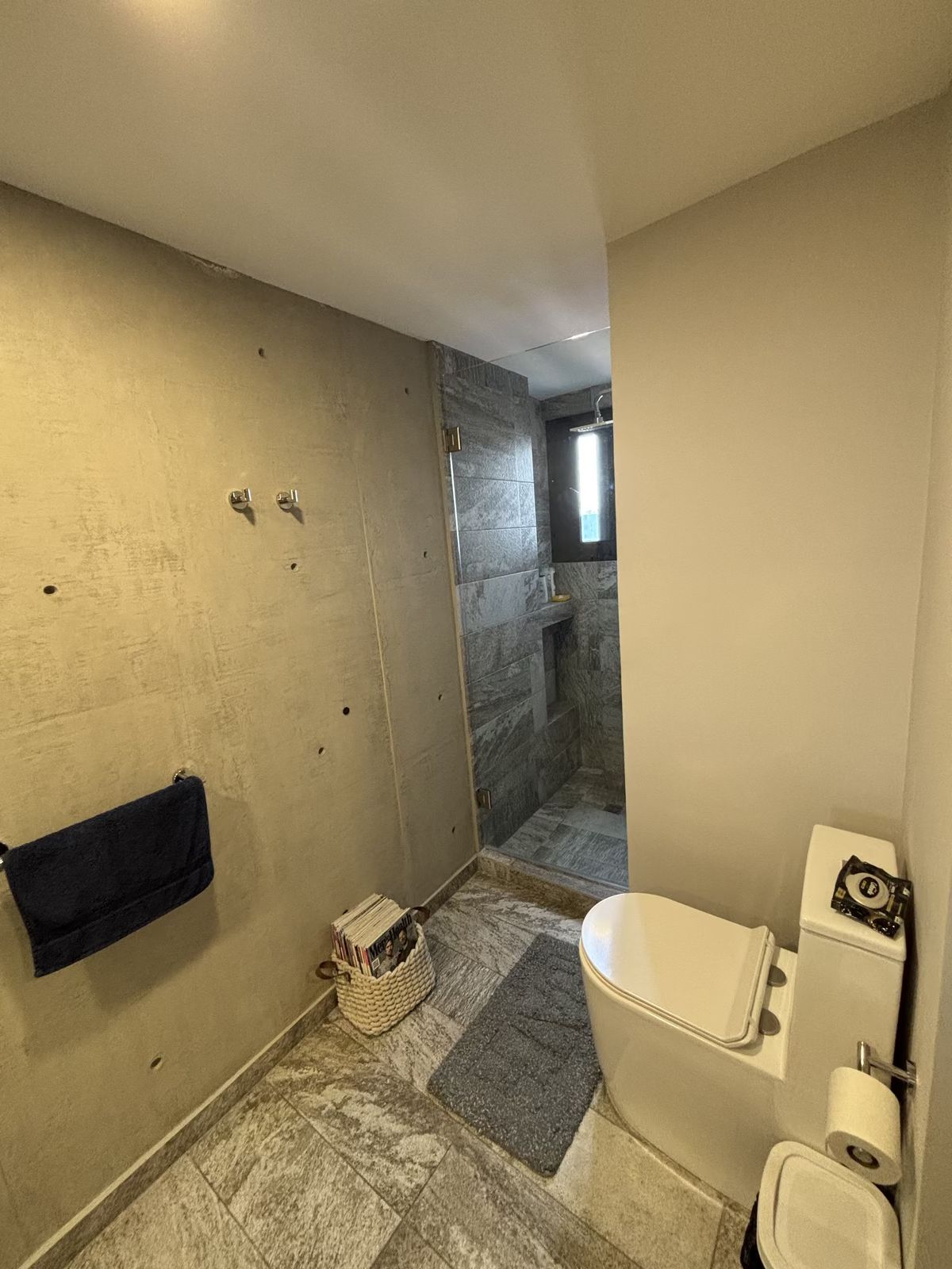 6 de 43: Baño Secundario
