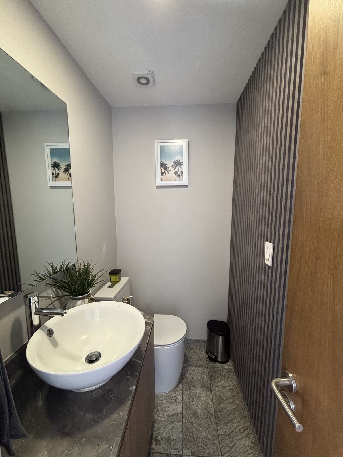19 de 43: Medio Baño