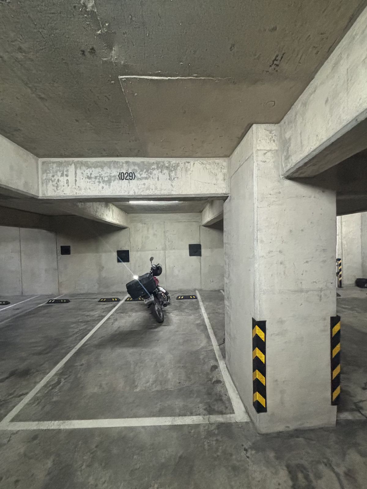 39 de 43: Cajones de Estacionamiento