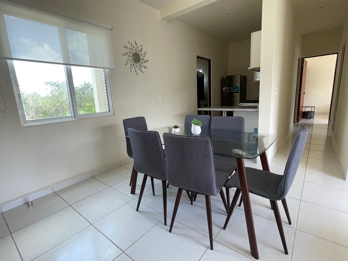 3 de 12: Comedor