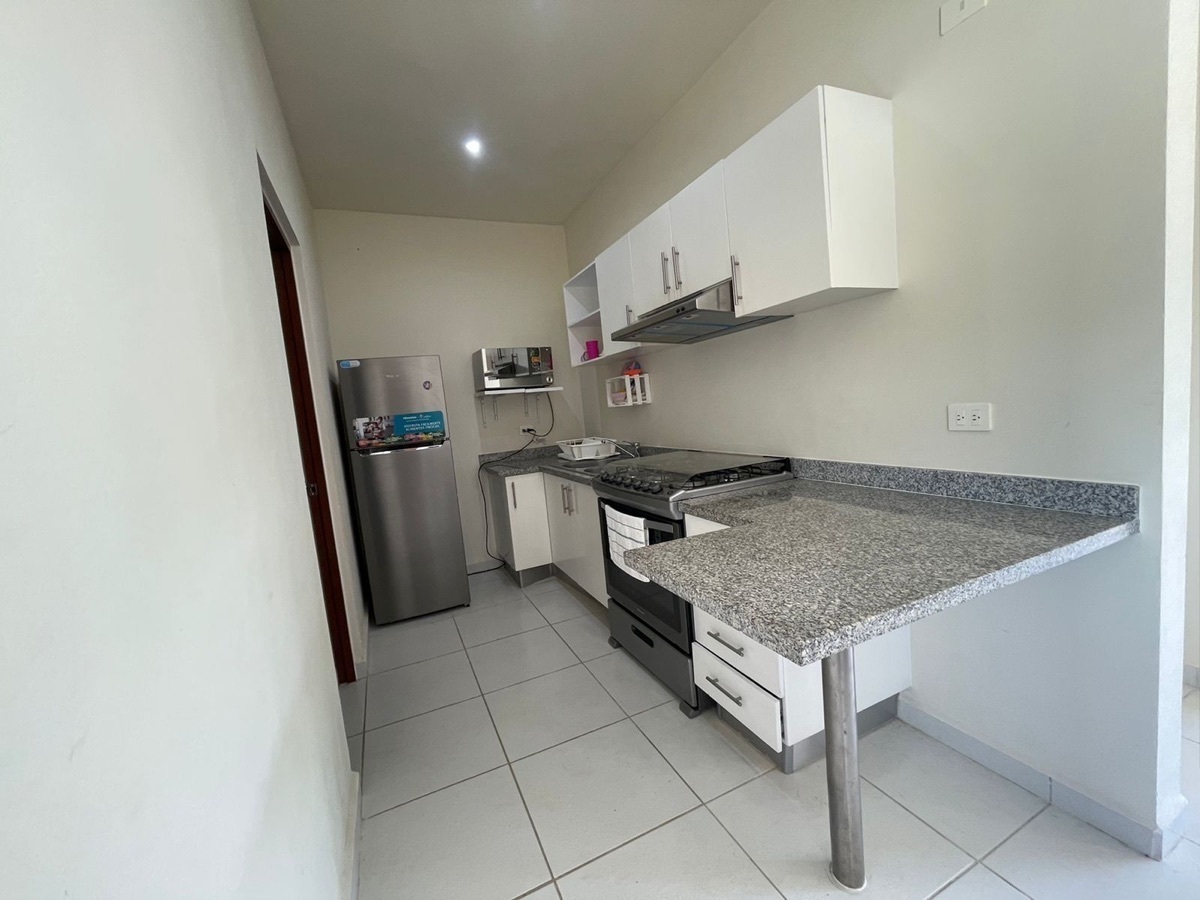 4 de 12: Cocina equipada
