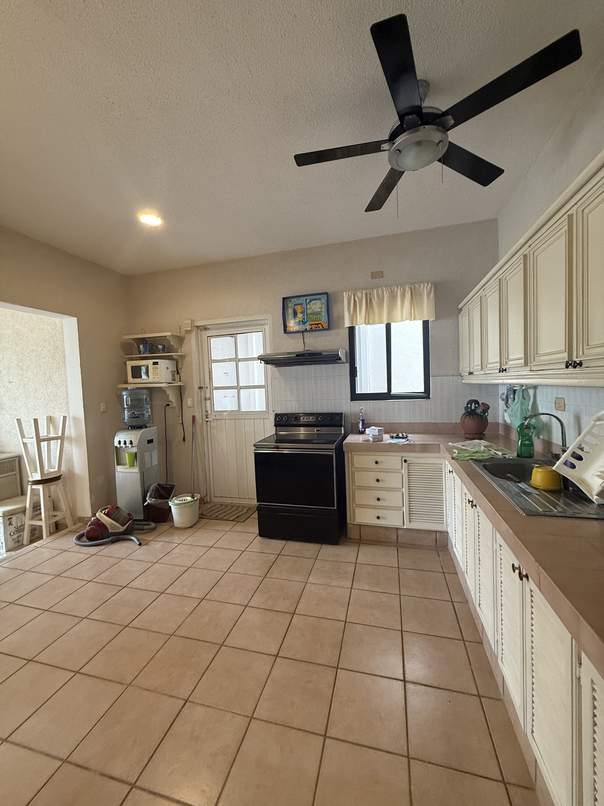 4 of 28: cocina