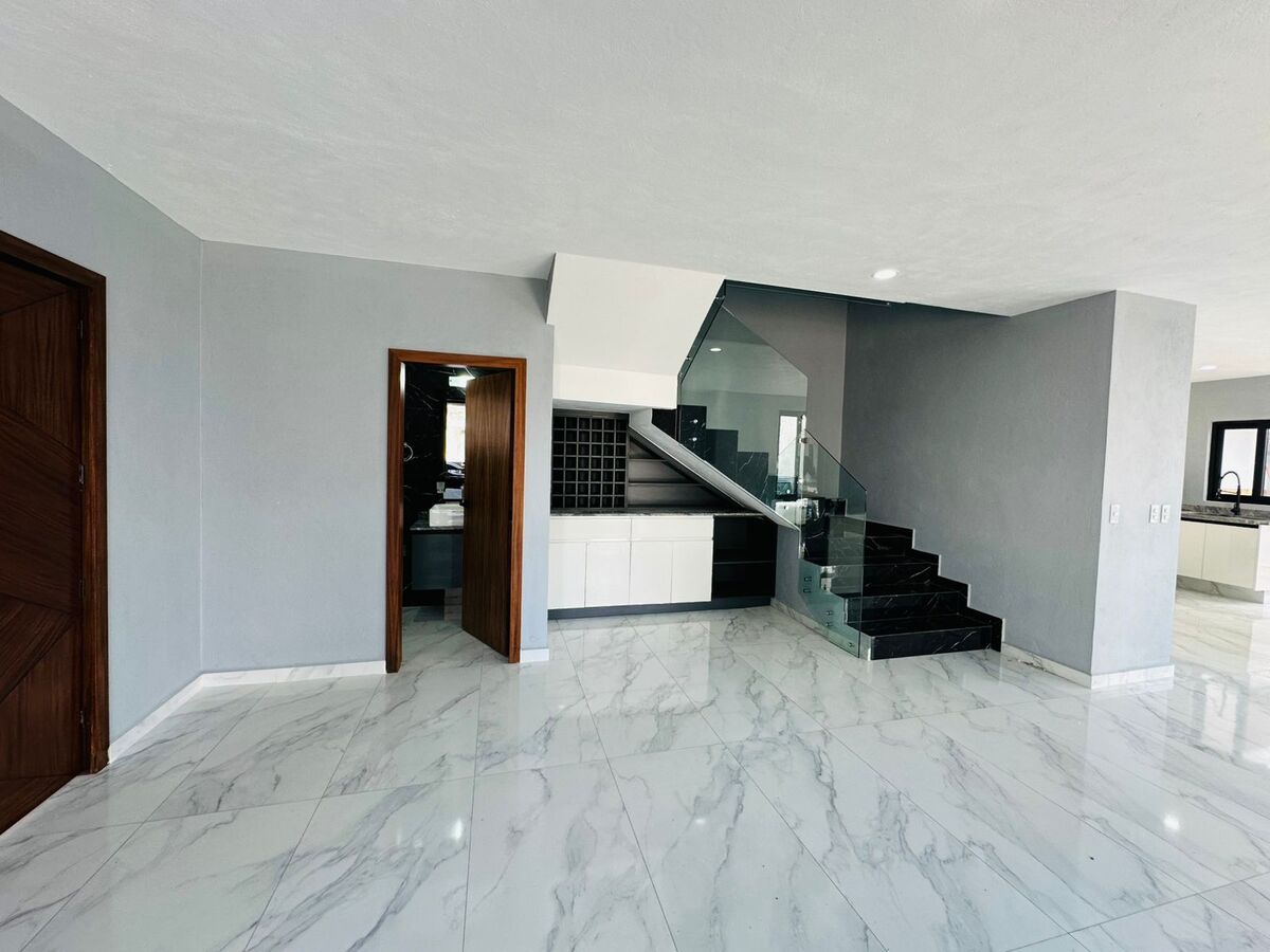 4 of 25: SALA COMEDOR