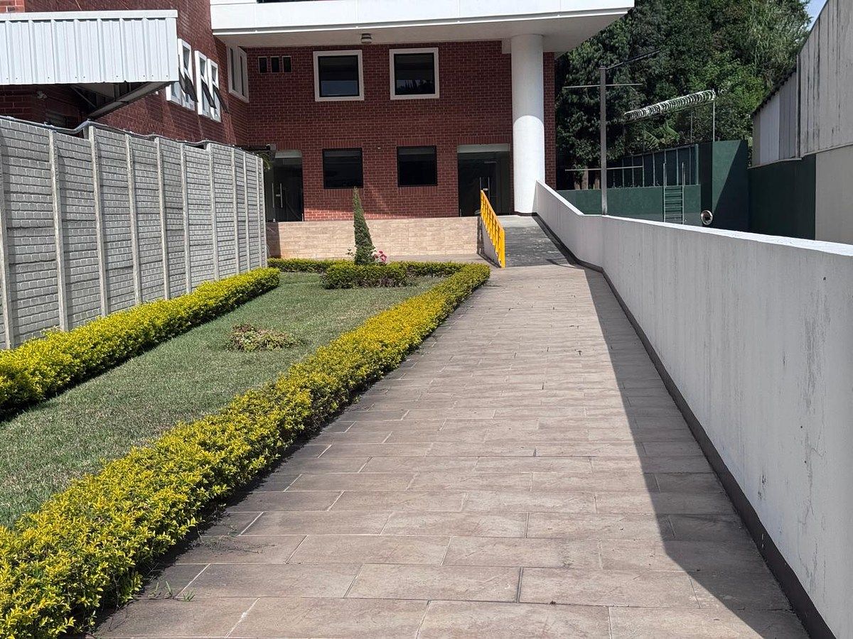 Edificio en Zona 10, Guatemala, foto 2 de 35