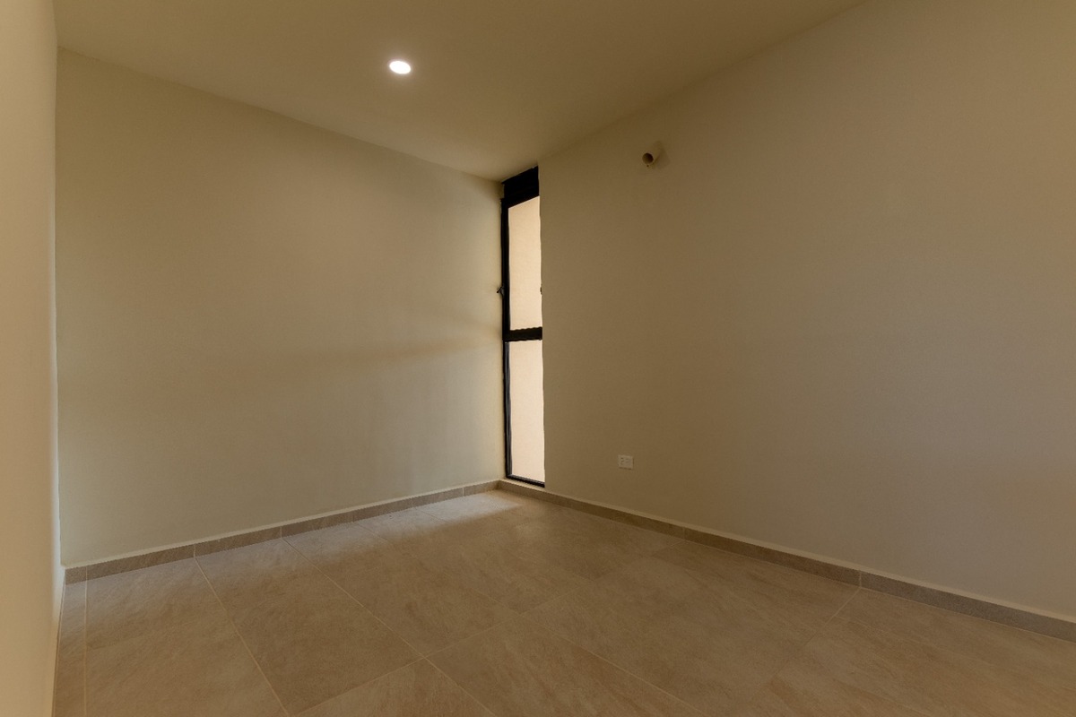 5 of 22: Estudio en planta baja