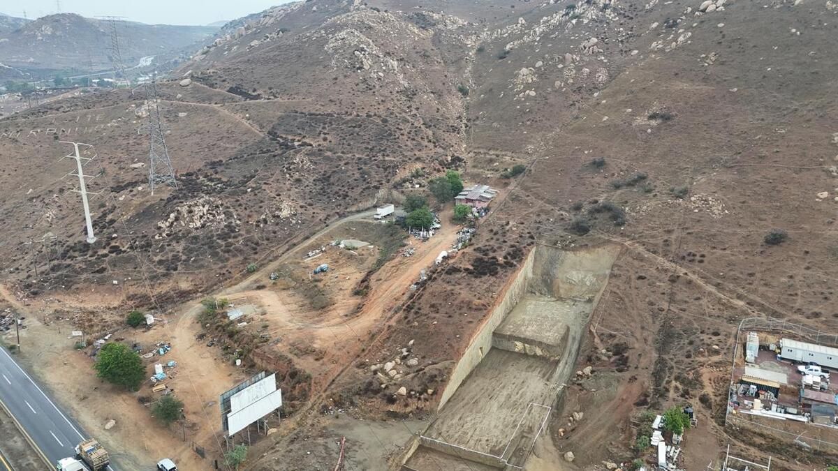 TERRENO COMERCIAL EN VENTA CARRETERA LIBRE TECATE-TIJUANA - foto 3