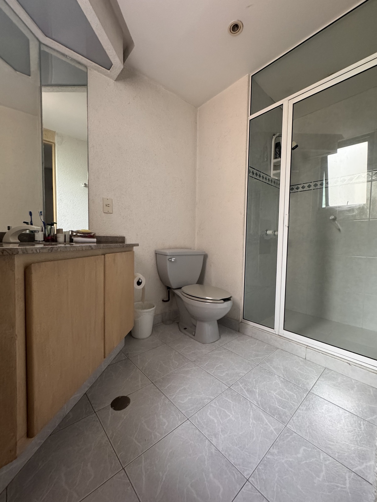 14 de 23: Baño recámara 2