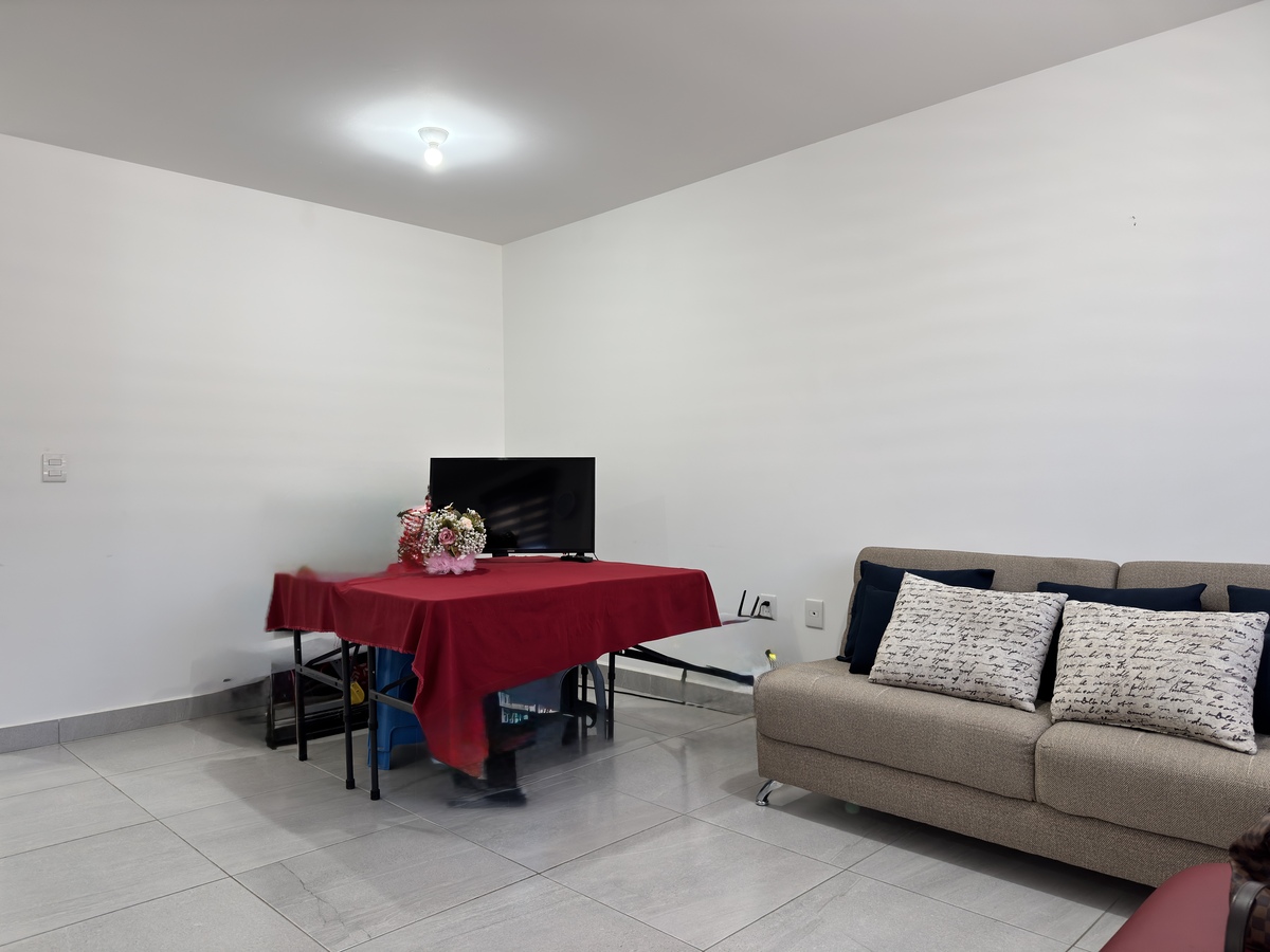 5 de 13: Sala y comedor