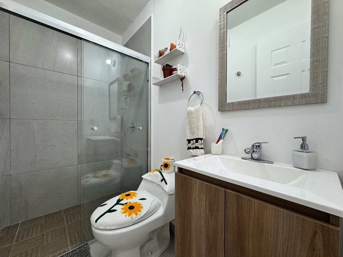 6 de 13: Baño completo