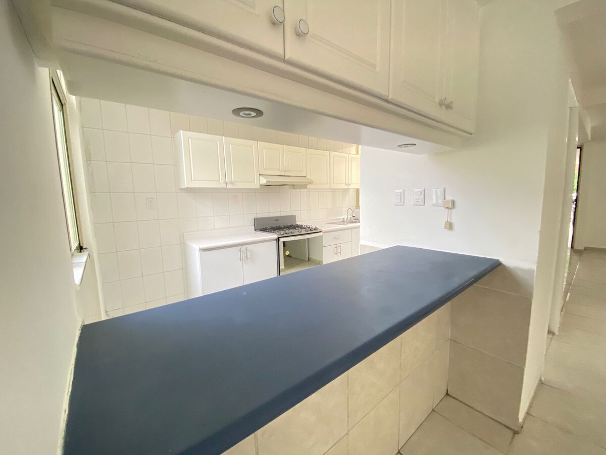 4 of 24: barra cocina a comedor
