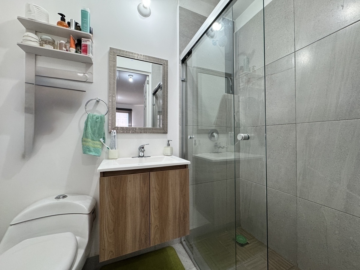 9 de 12: Baño completo