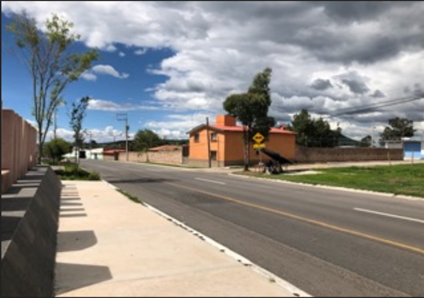 1 of 14: Fachada