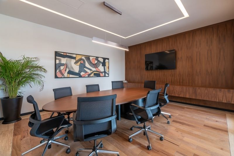 22 de 27: Business center