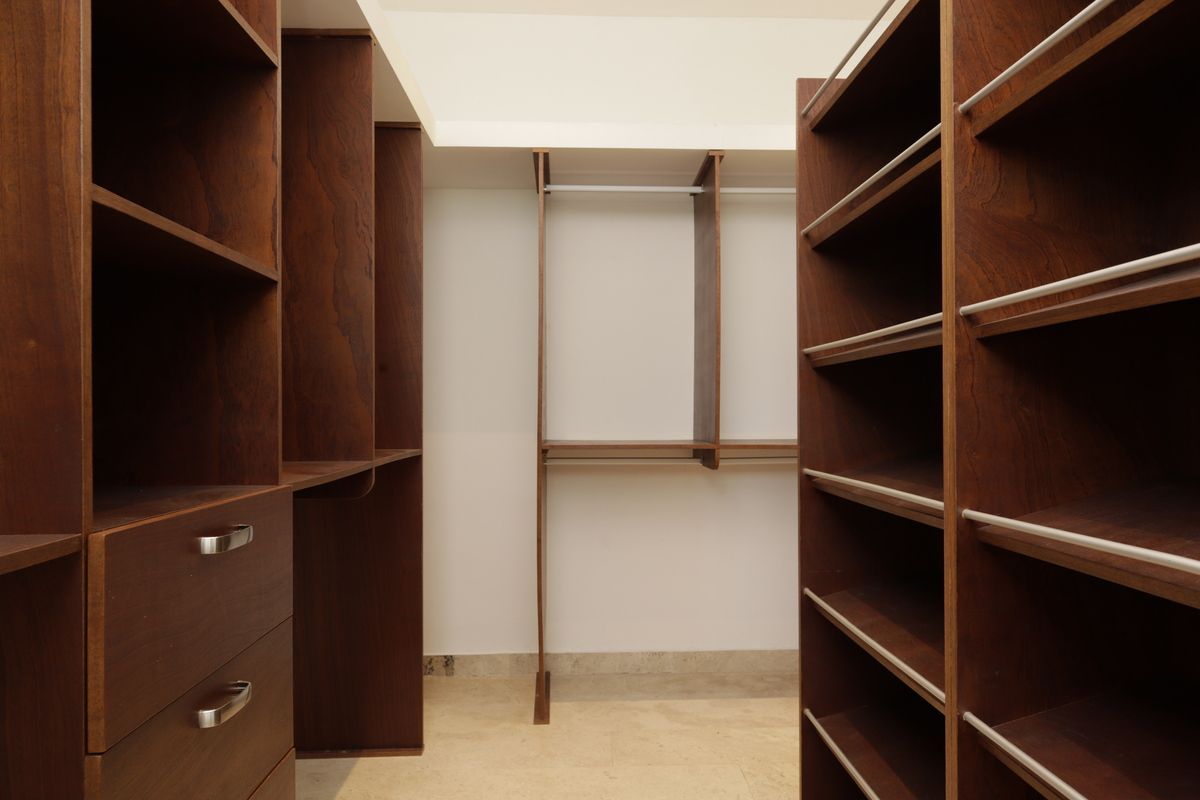 14 de 27: closet