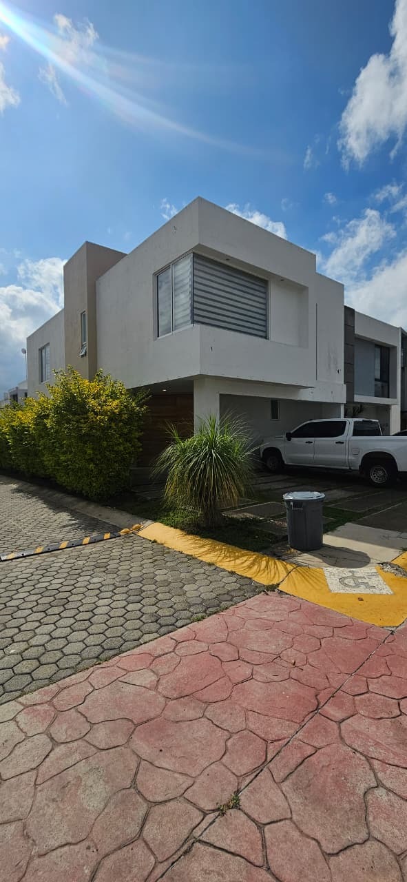 2 de 28