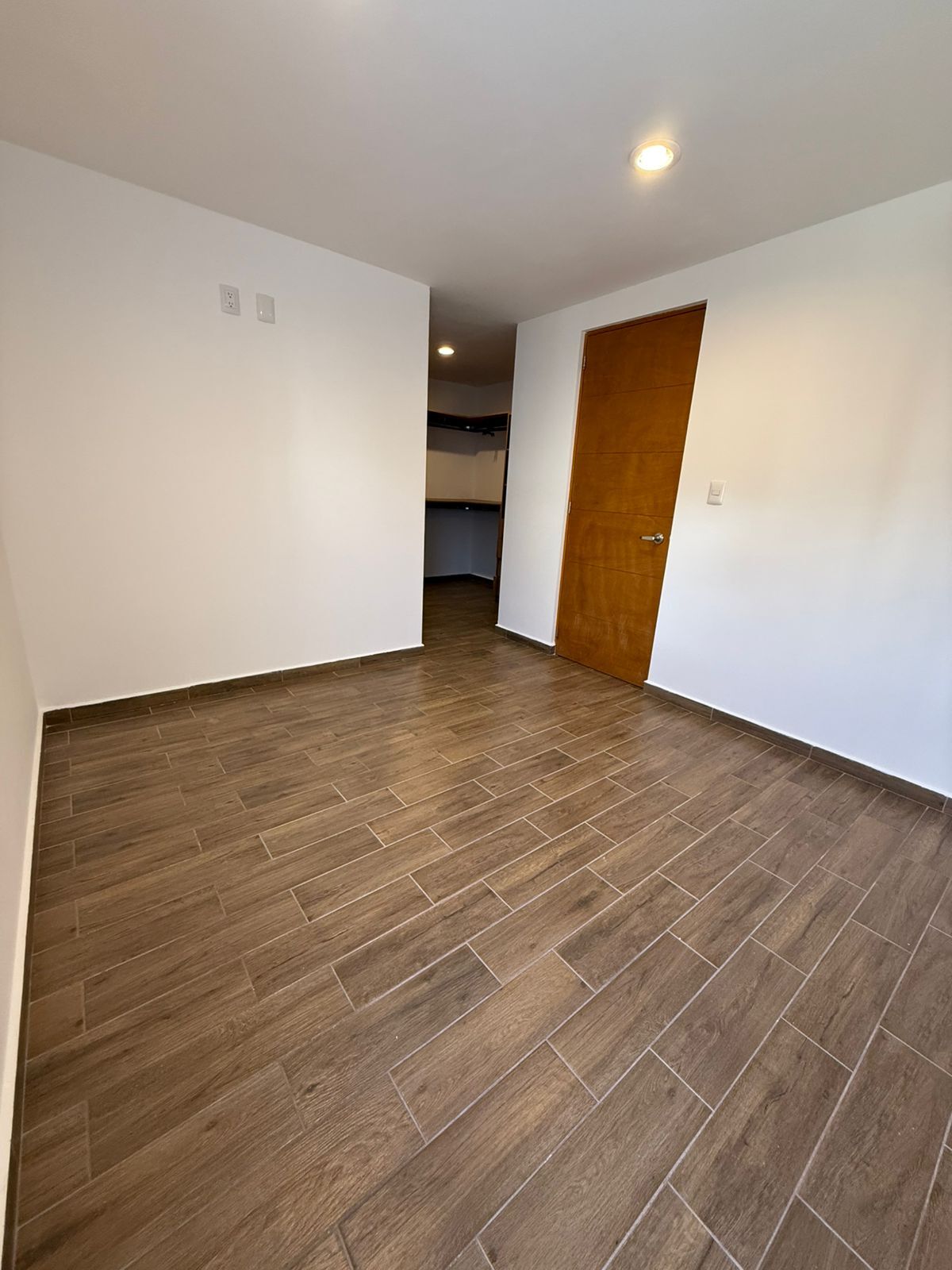 4 of 8: 3 habitaciones amplias