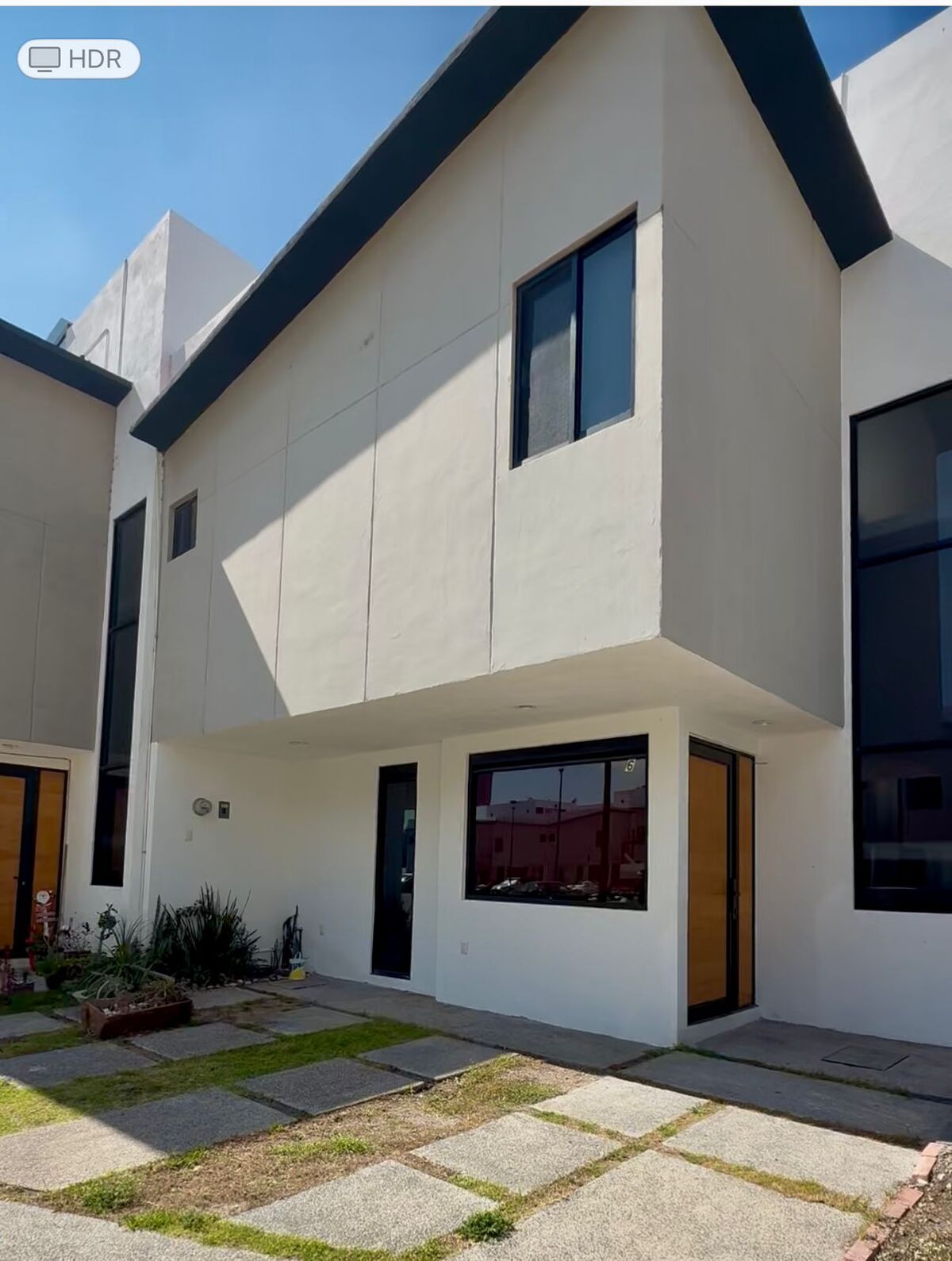 1 of 8: Condominio con vigilancia las 24 hrs
