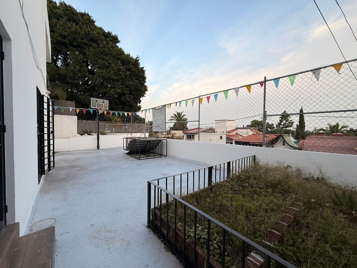 8 de 24: Jardín interior privado