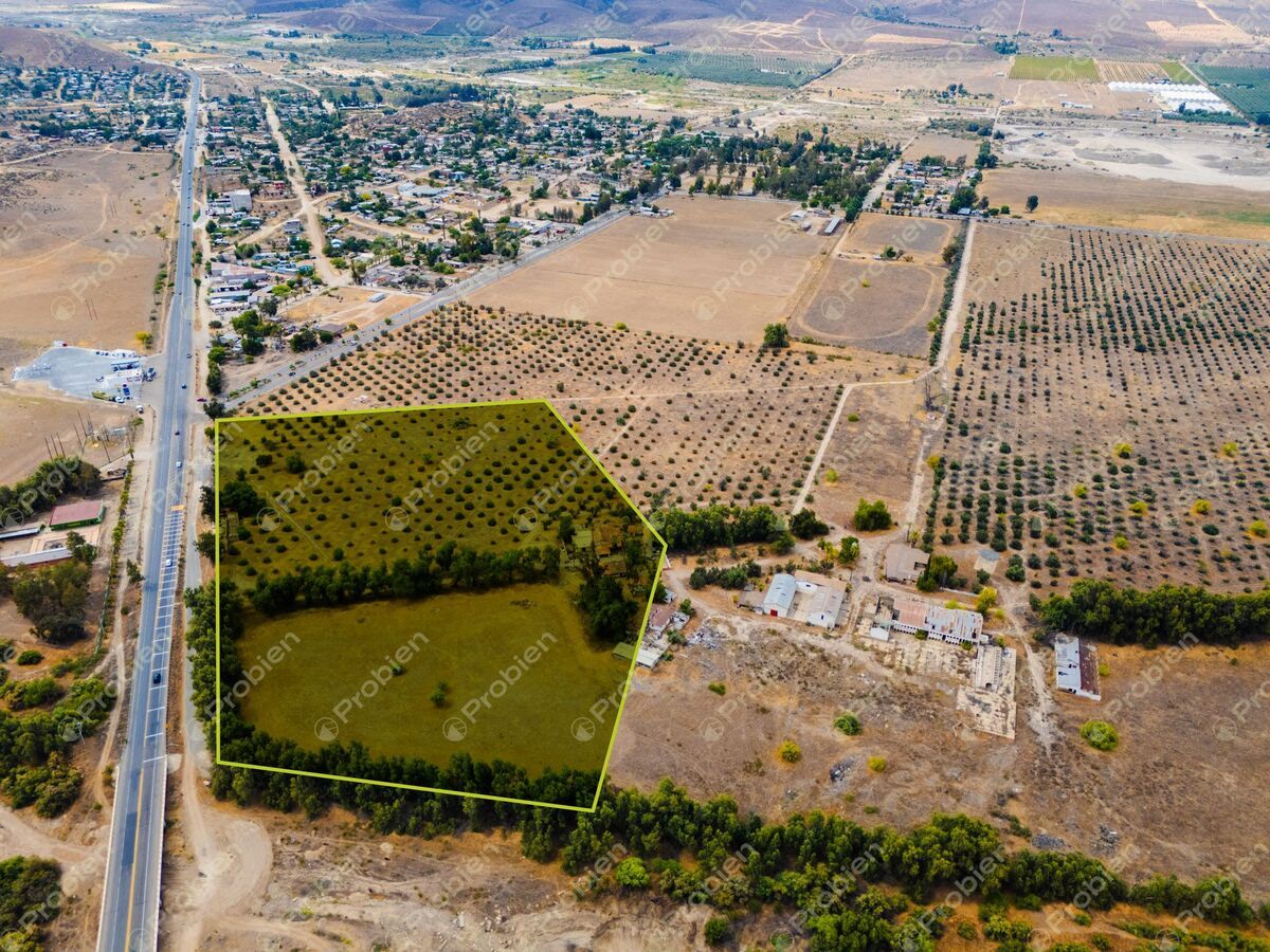 Terreno en Venta en Valle de las Palmas, Tecate – A Pie de Carretera