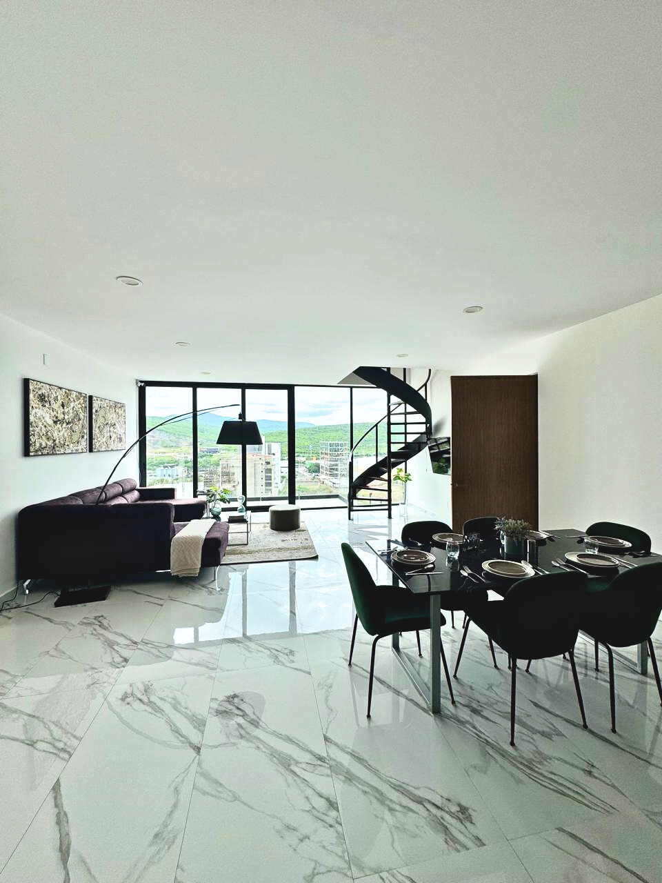 1 de 21: SALA COMEDOR (LUZ FRIA)