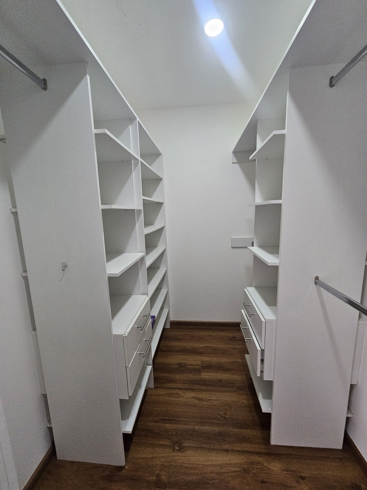 12 of 27: habitación secundaria 1