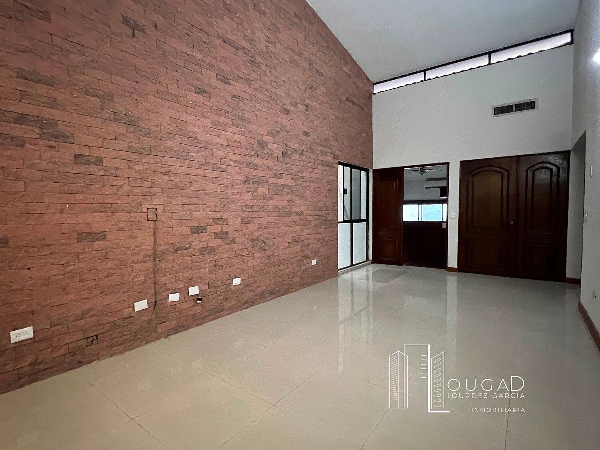 Casa em Contry la Escondida, Guadalupe, foto 4 de 23