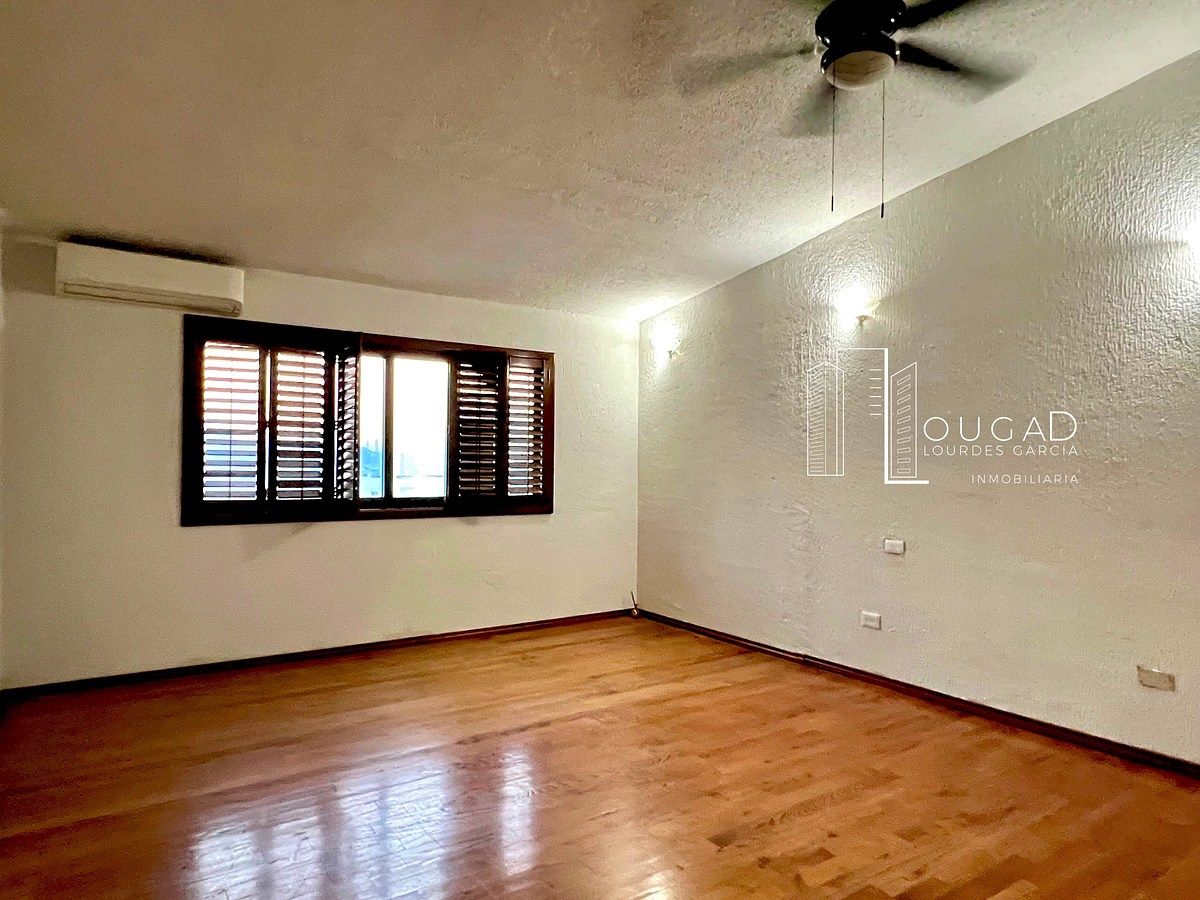 Casa em Contry la Escondida, Guadalupe, foto 13 de 23