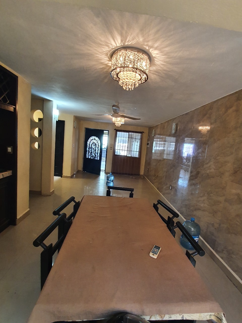 3 of 18: Comedor