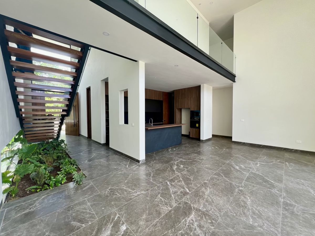 3 de 24: Entrada, Sala-Comedor
