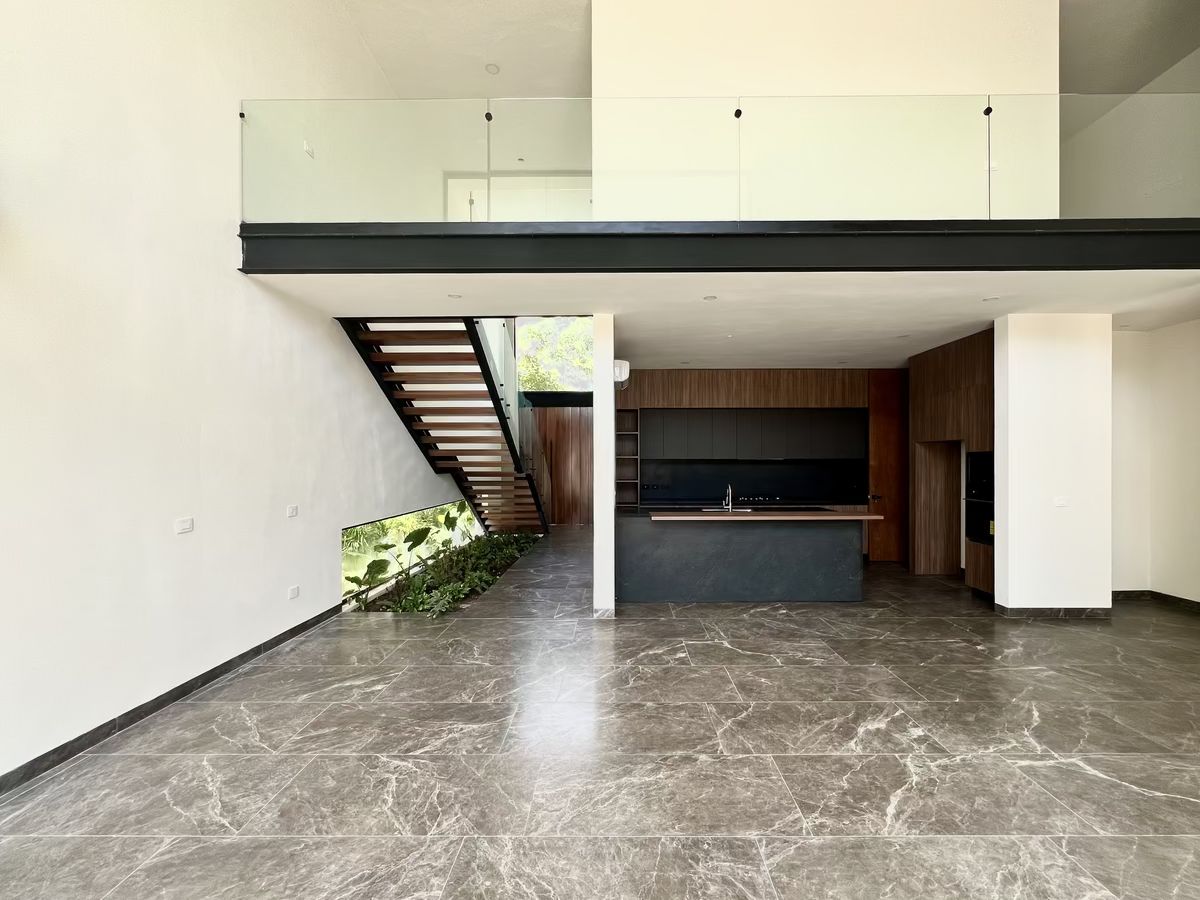 4 de 24: Entrada, Sala-Comedor