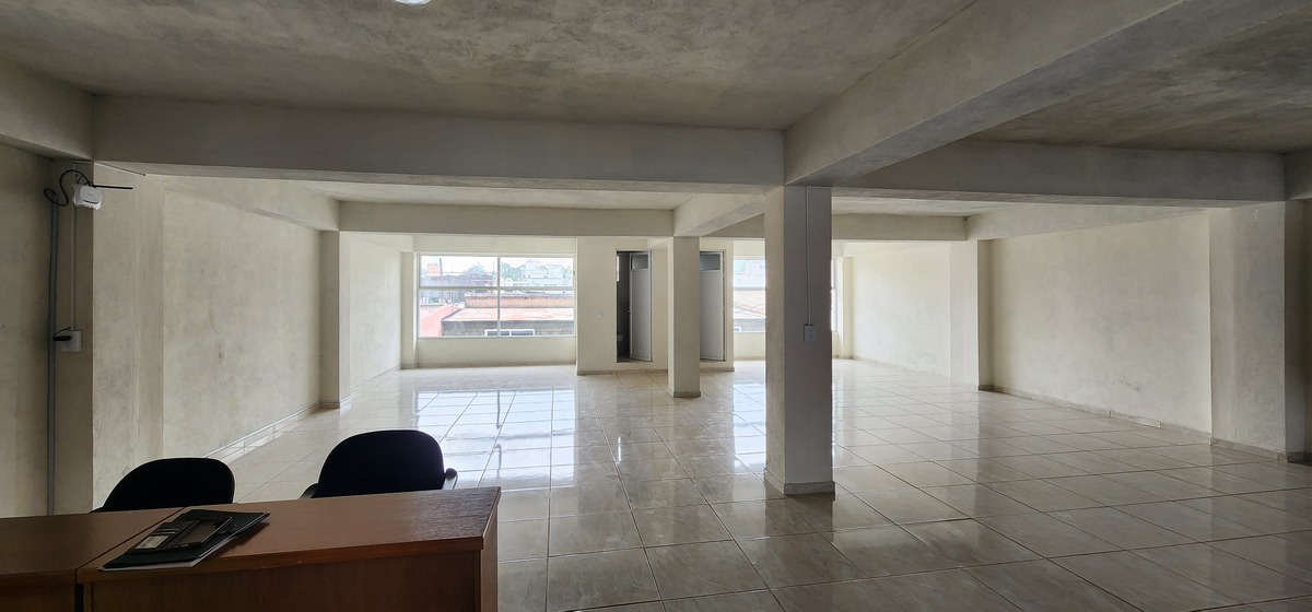 2 de 12: Espacio en blanco para crear