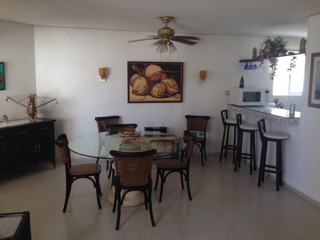 3 de 12: Comedor