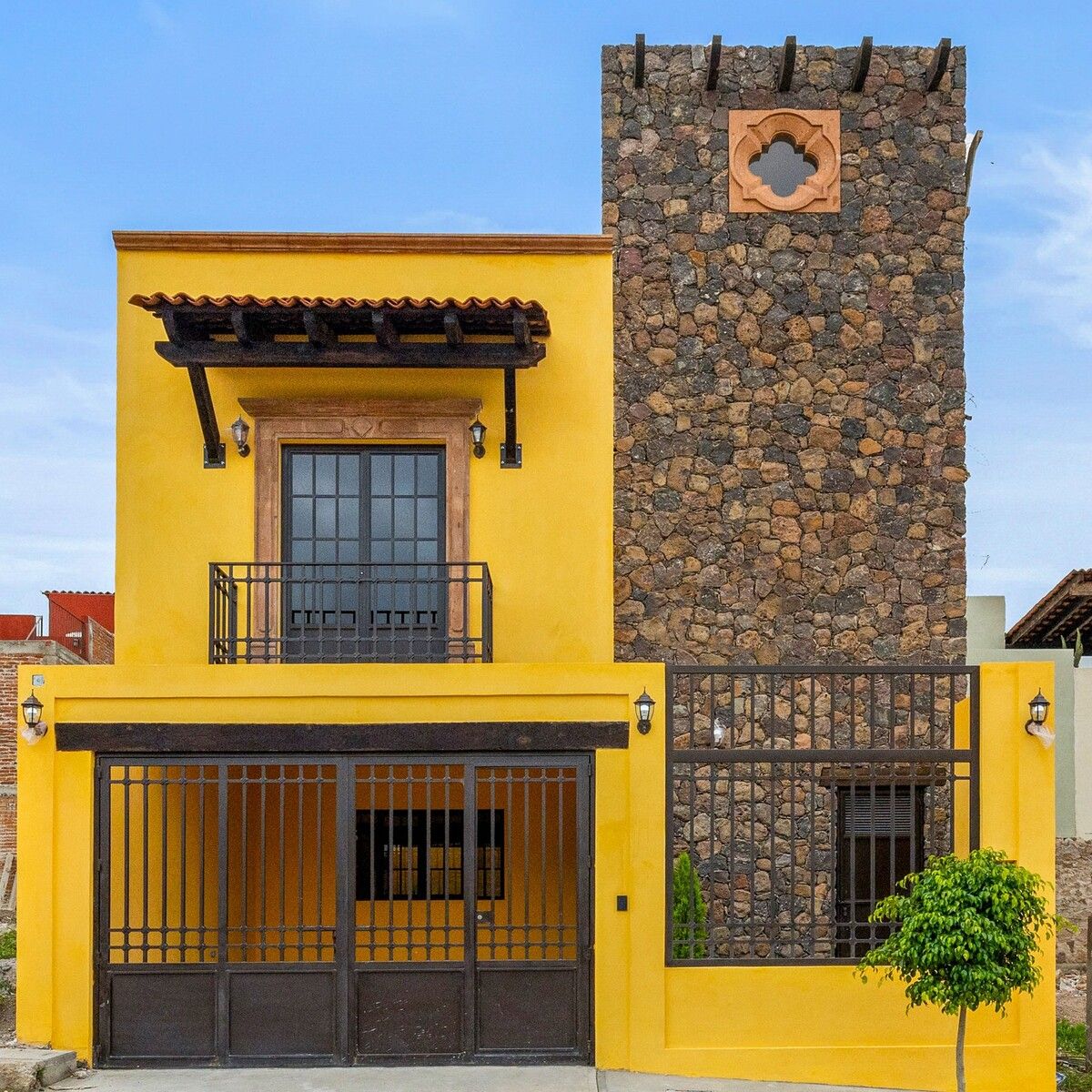 Perfect combination of colonial and modern in Col. San Rafael. JZ