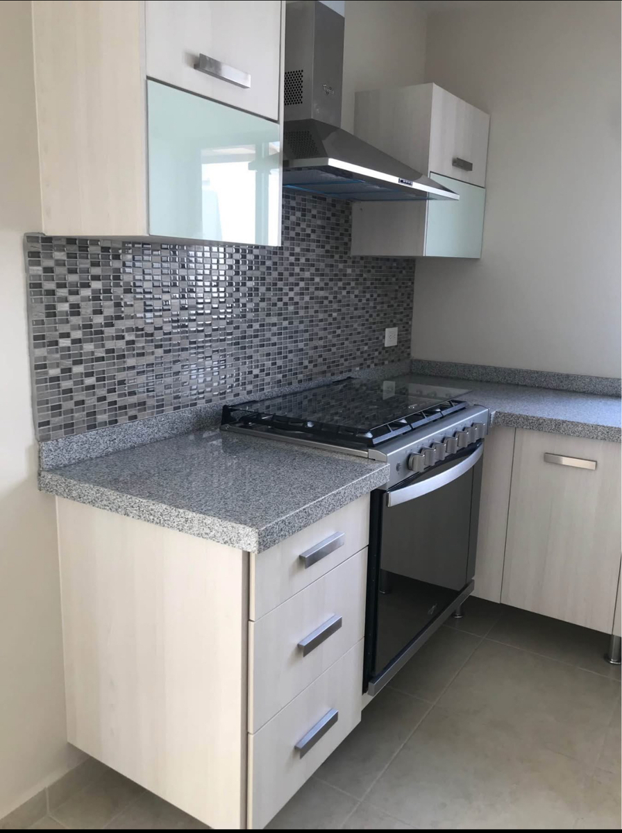 5 of 14: Cocina