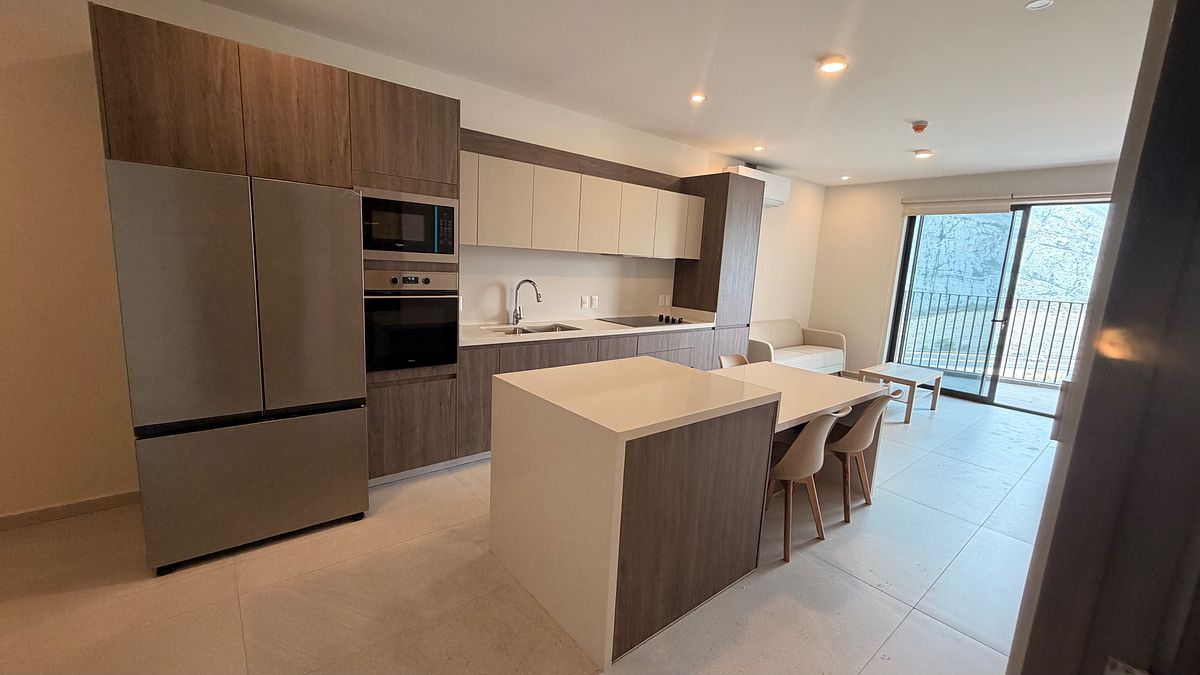 1 de 19: Cocina / Sala / Balcón