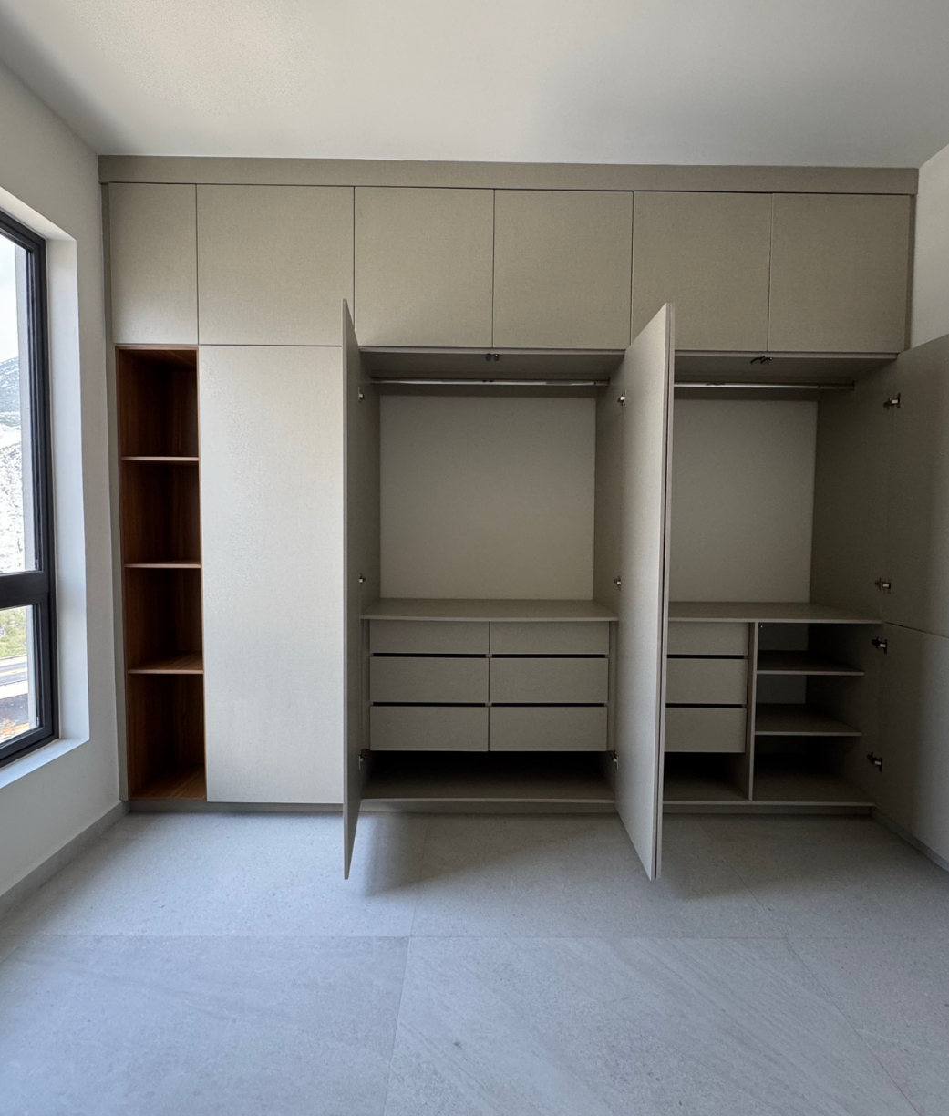 8 de 25: Closet 2da Recámara