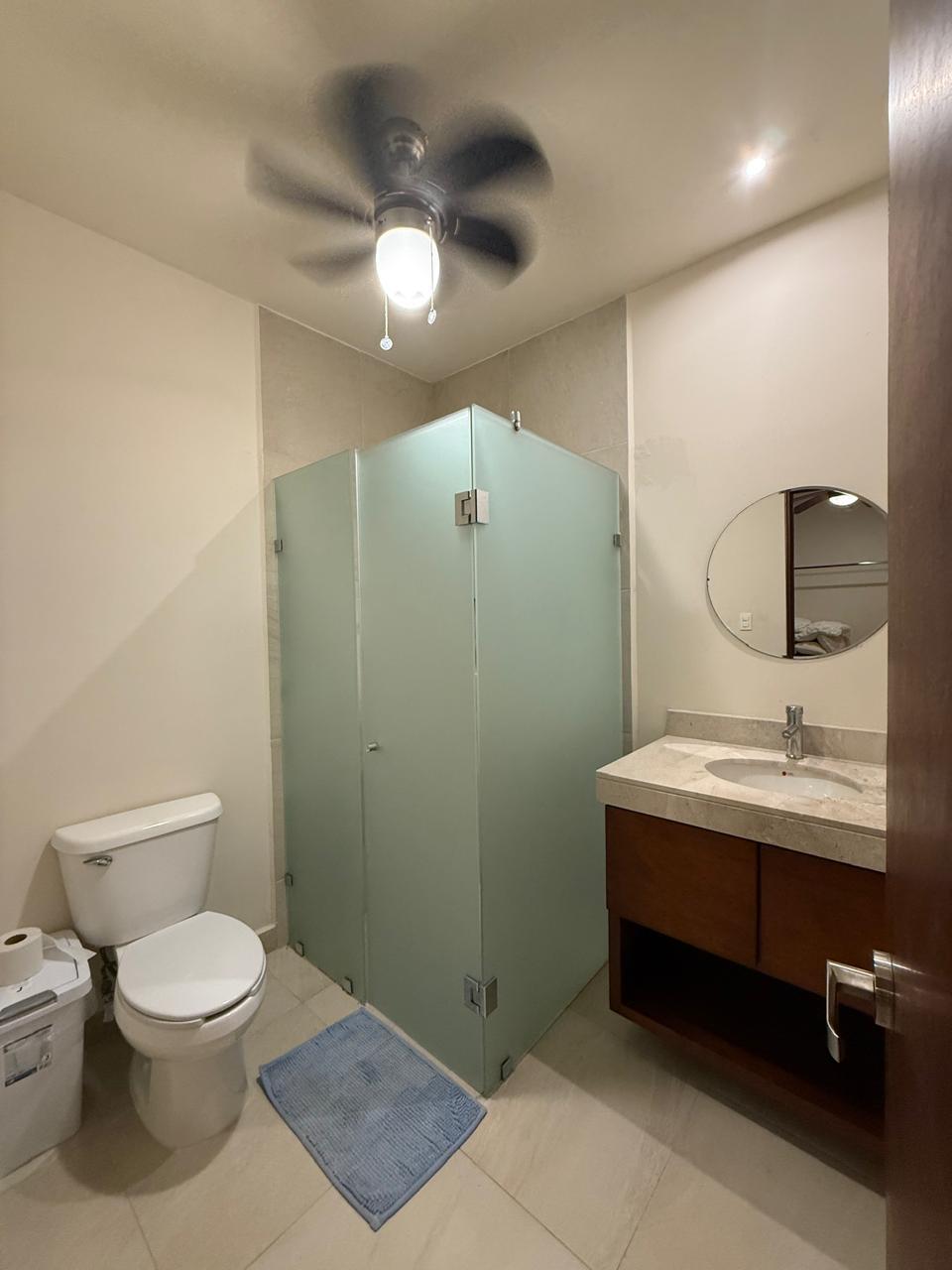 11 de 14: Baño Segunda Habitación