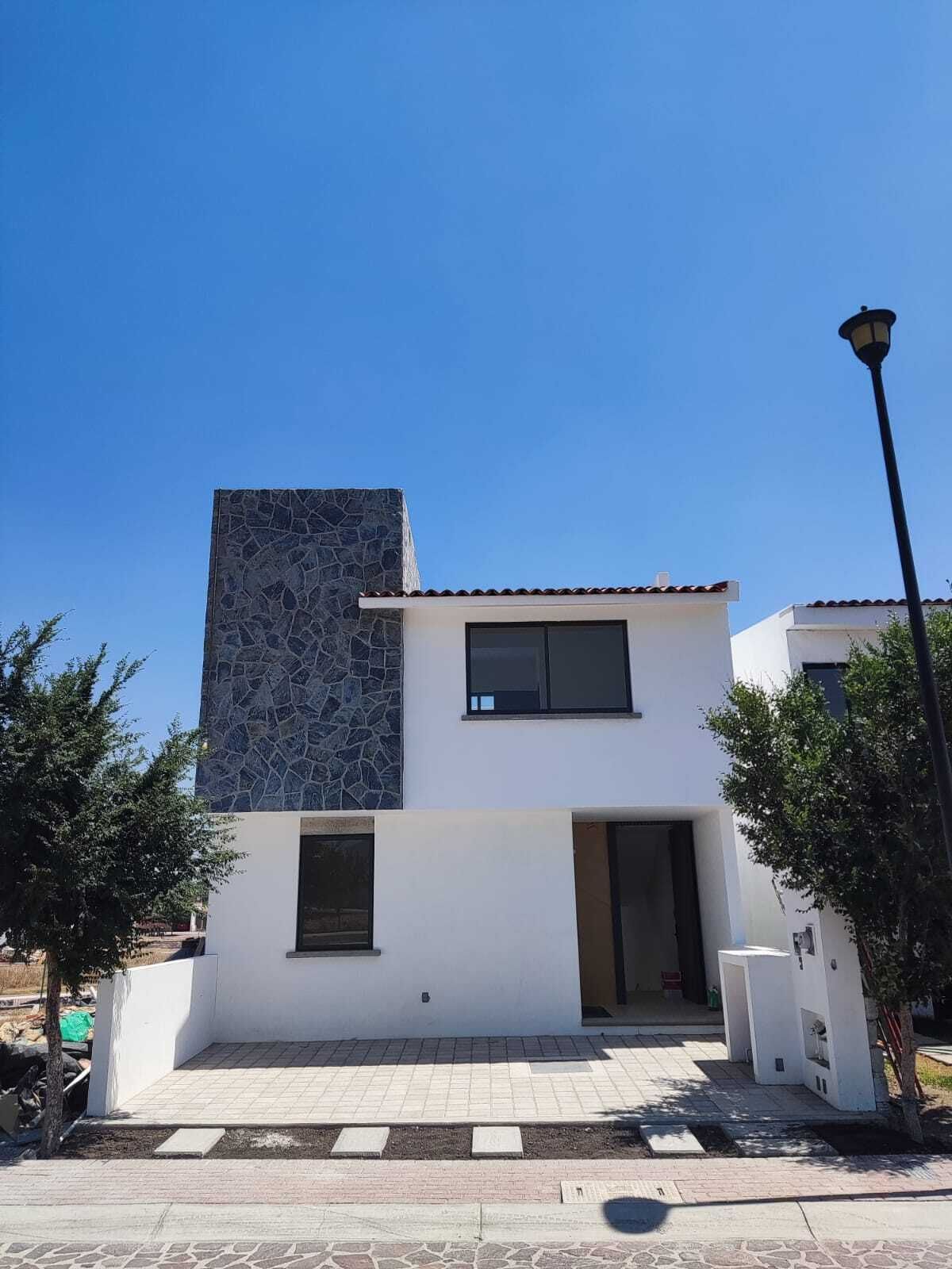 Casa en Venta Cd. Maderas el Marques