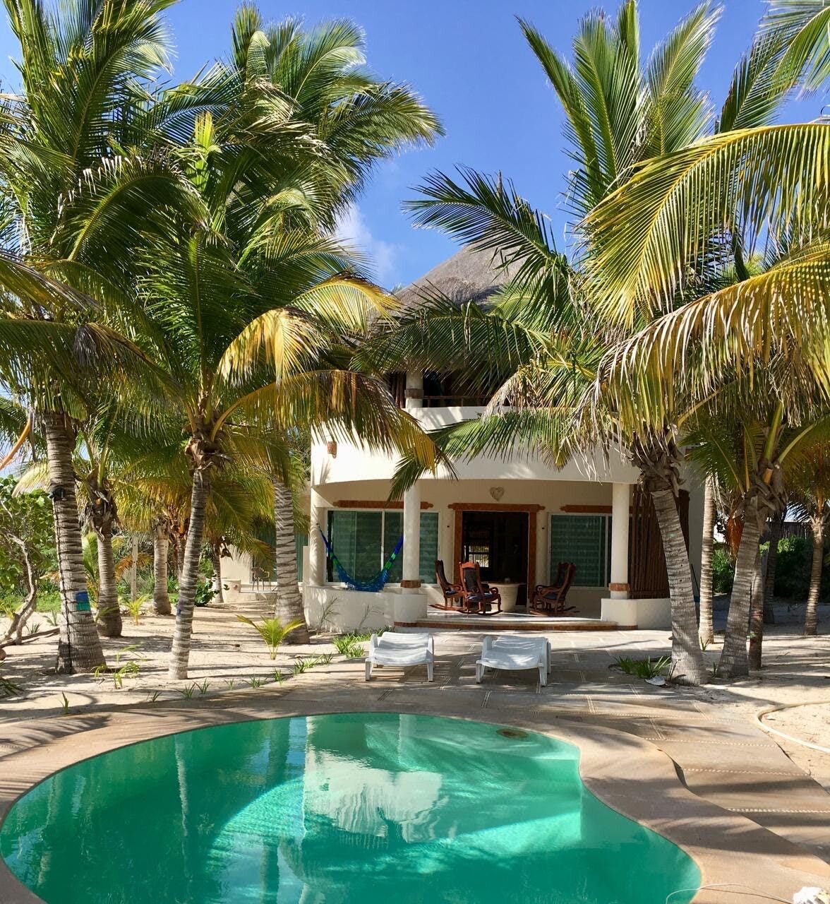 Se Vende Casa Frente al Mar con Varios Metros de Playa San Bruno Mérida Yucatán