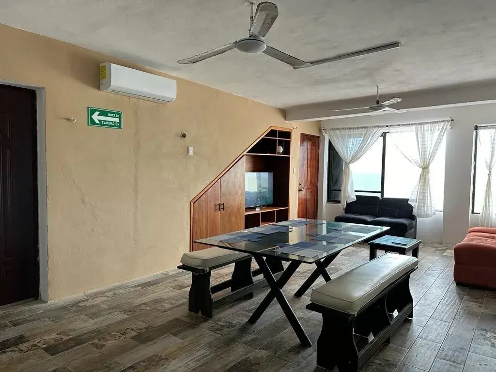 https://assets.easybroker.com/property_images/5538562/96212786/EB-UG8562.webp?version=1758742148