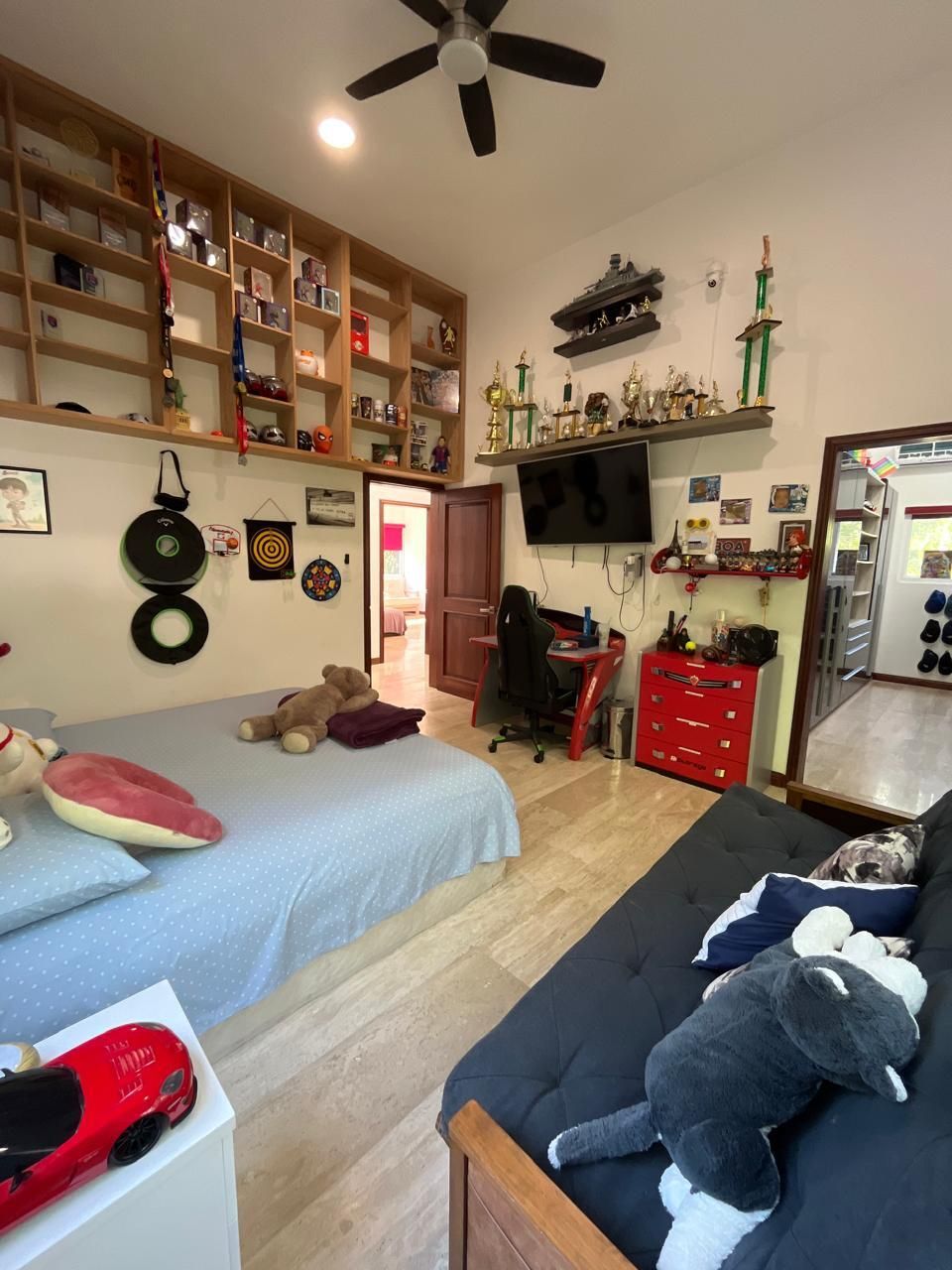 27 de 37: RECÁMARA 2