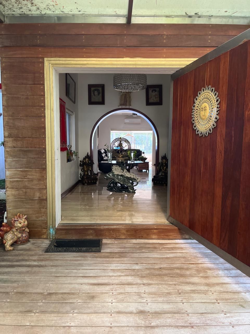 4 de 37: ACCESO PRINCIPAL