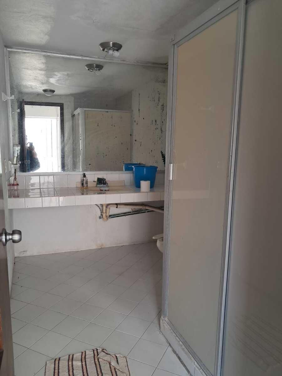 15 of 29: Baño completo