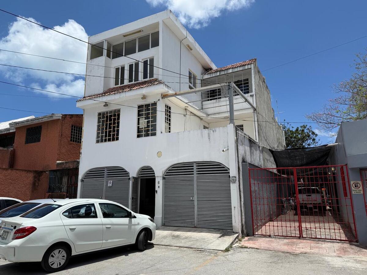 29 of 29: Fachada