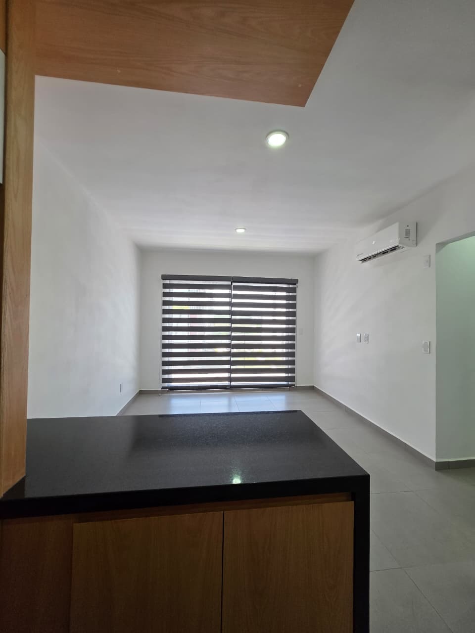4 of 11: Sala y comedor