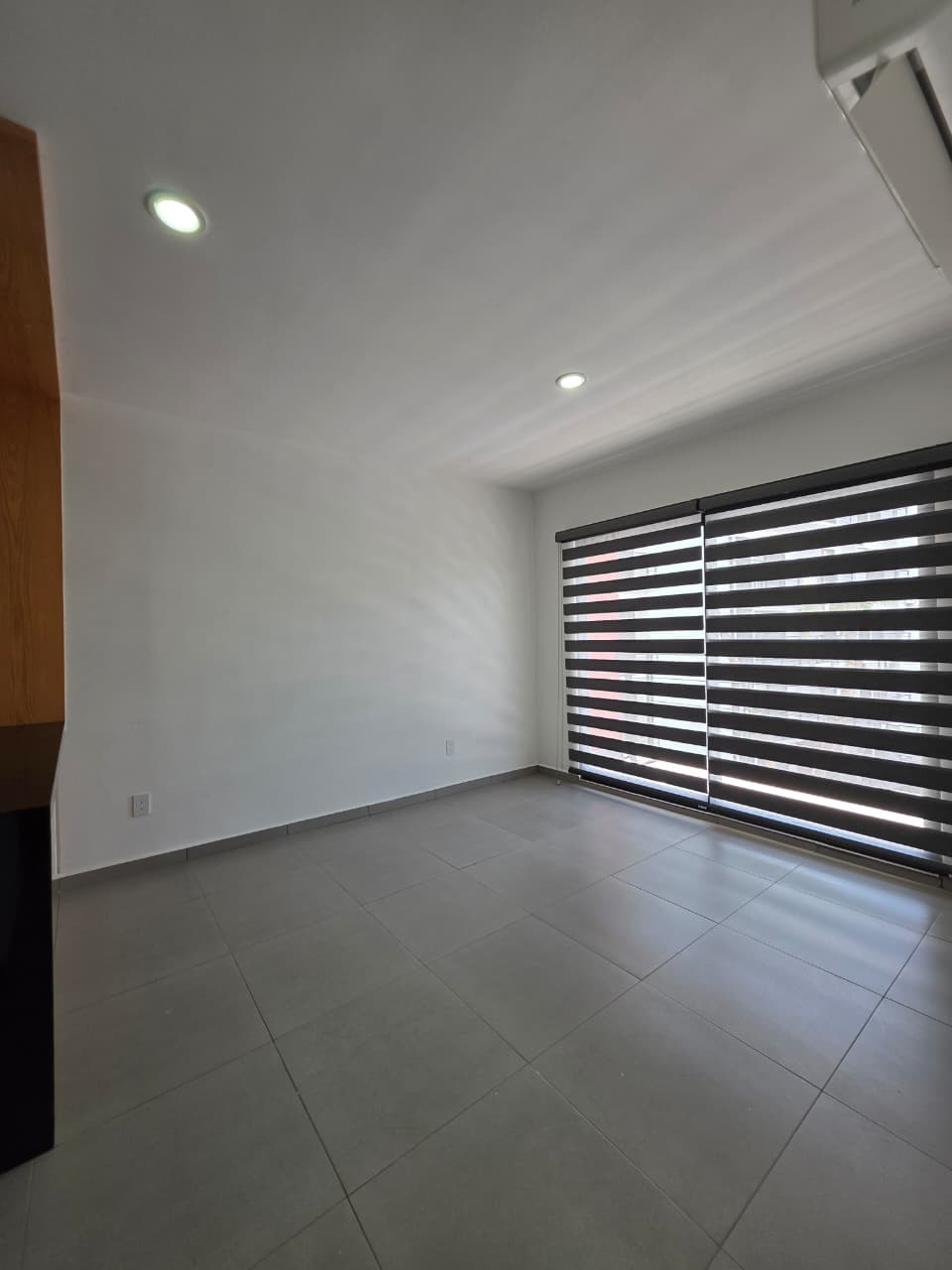 5 of 11: Sala y comedor