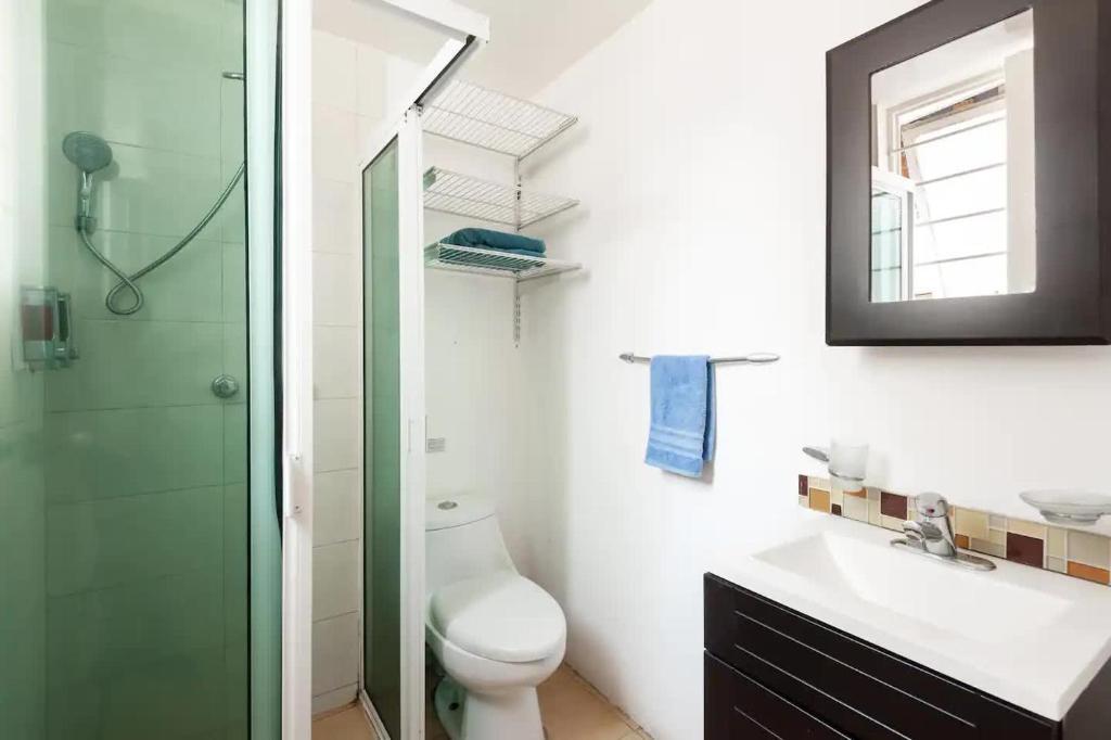 4 de 9: Baño completo