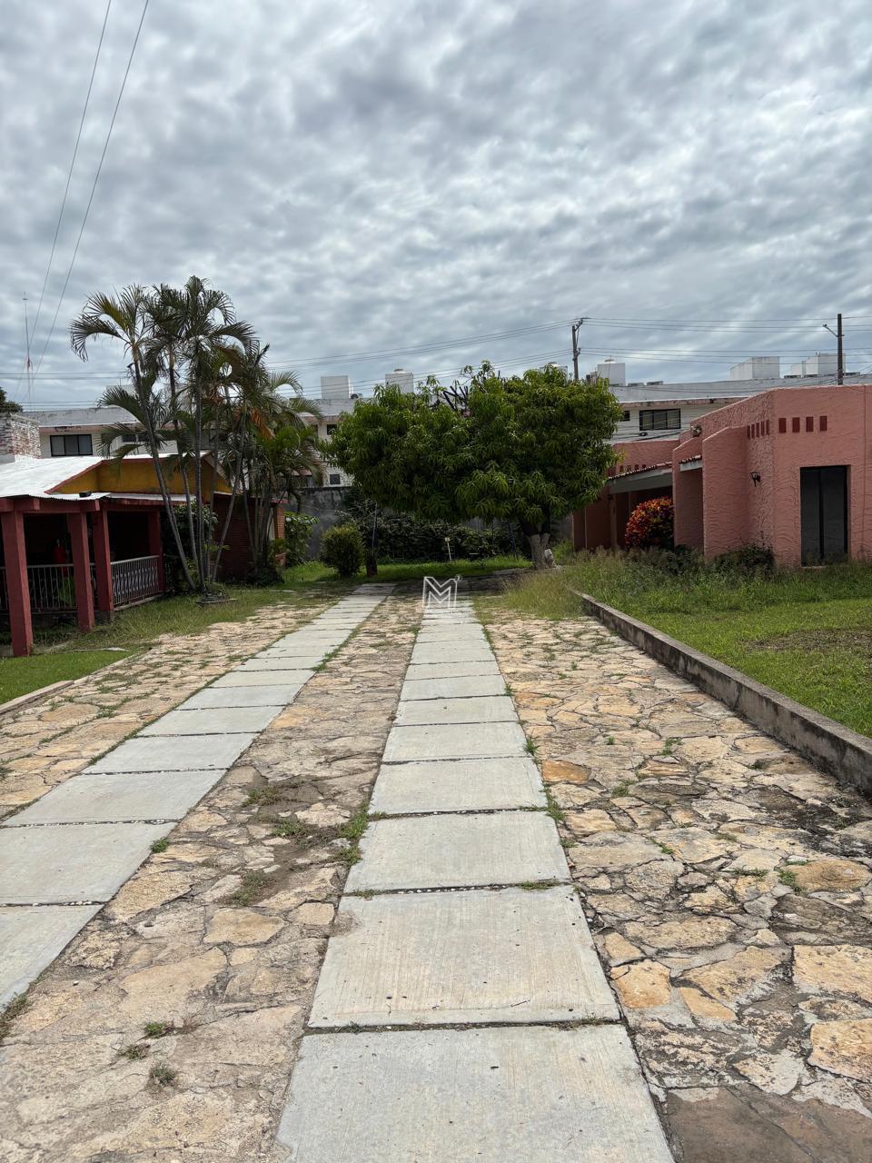 4 de 33
