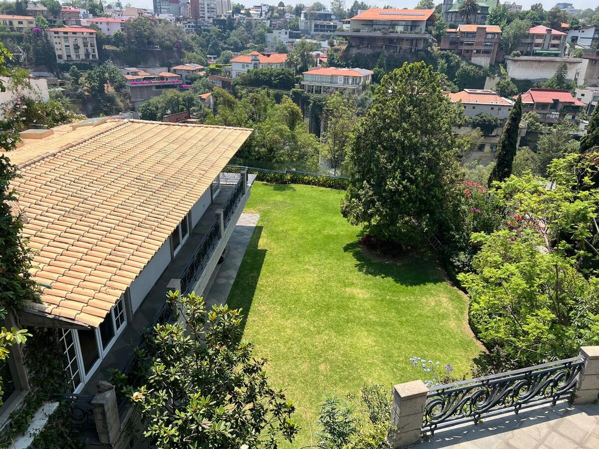 1 of 28: Jardín