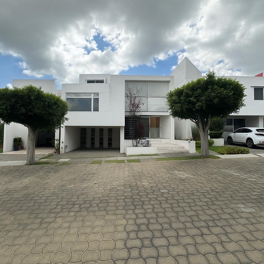 VENDO CASA EN LOMAS DE ANGELOPOLIS I